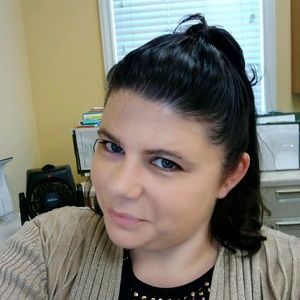 Meet your Posher, April